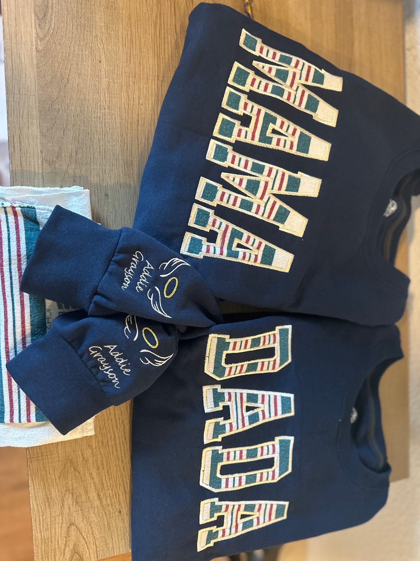 Custom embroidery appliqué crewnecks
