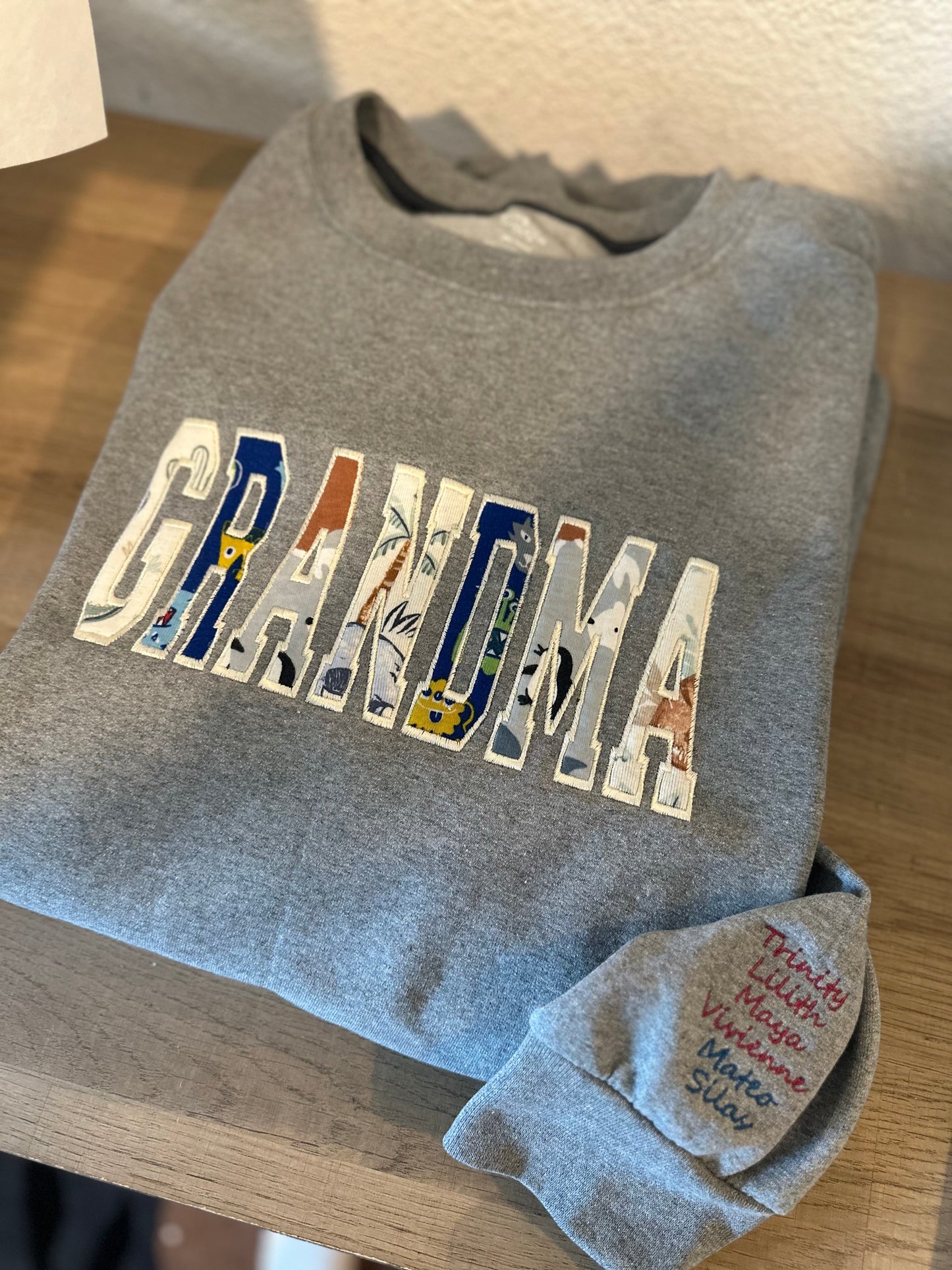Custom embroidery appliqué crewnecks